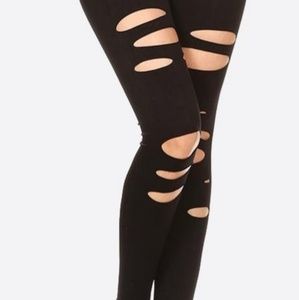 NWT **Last pair** Distressed leggings